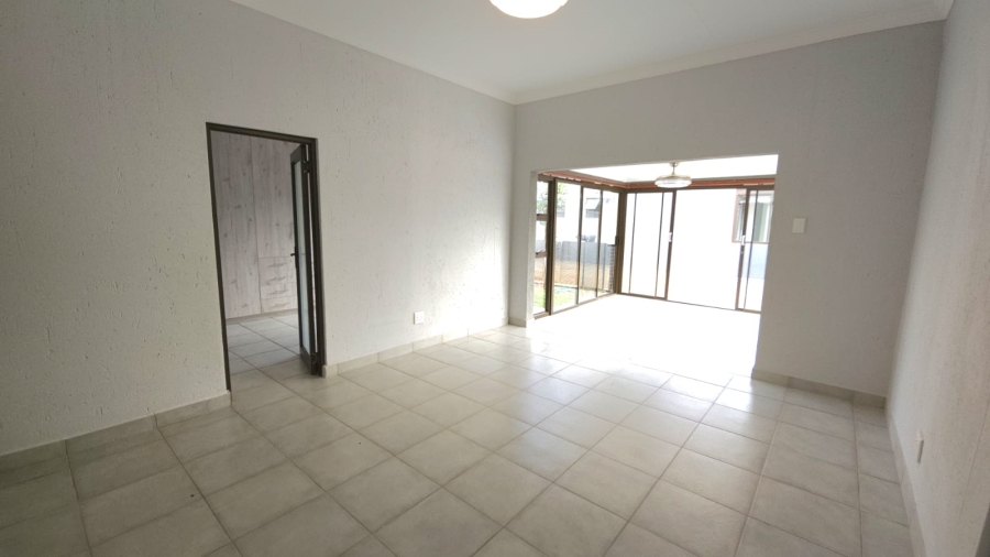 To Let 2 Bedroom Property for Rent in Melodie North West